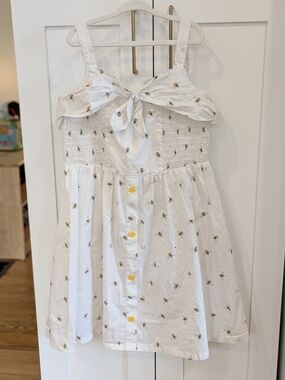 American Girl Blaire Wilson - White Sundress with Bee Print and Yellow Buttons
